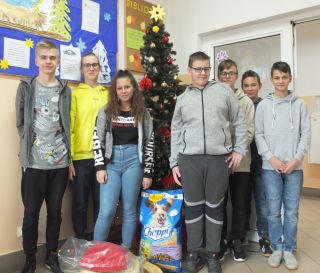Szkoła Podstawowa w Olszynach pomaga