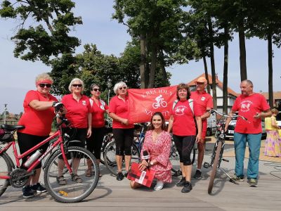 Kto i po co  zaprosił tu  TVP Info?