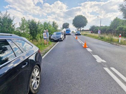 Samochodowe domino na drodze do leman  