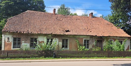 Chcą zachować dawną plebanię przed zniszczeniem