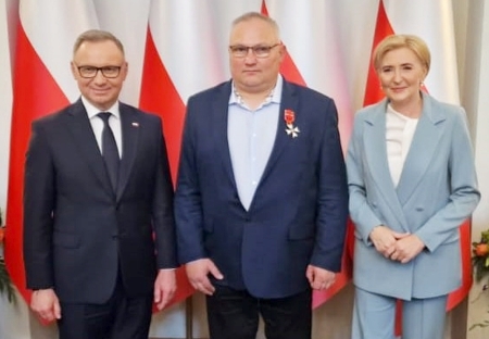 Maciej Rokus z orderem od prezydenta