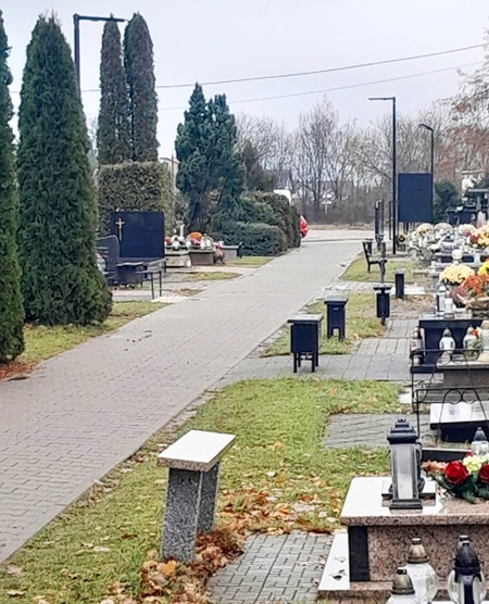Doświetlają cmentarz