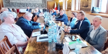 Weź udział w debacie nad raportem