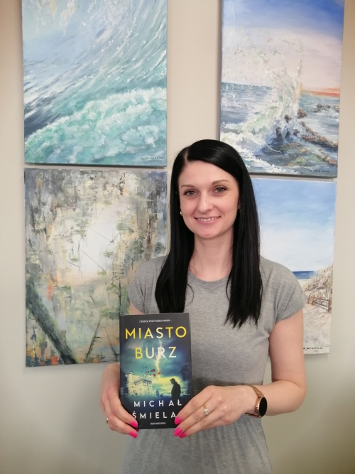 Godzinami z książkami - Miasto burz