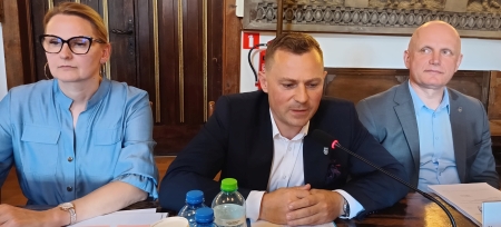 Miasto przejmuje śmieci