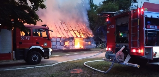 Ogień zabrał teatralną stodołę