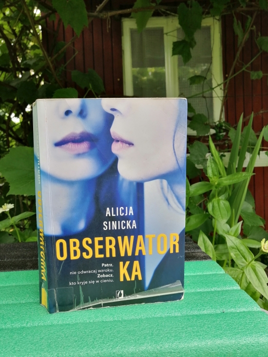 Godzinami z książkami - Obserwatorka