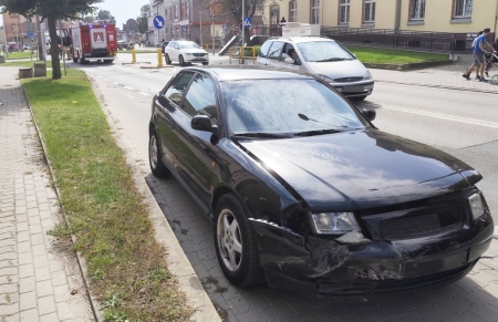 Stłuczka na skrzyżowaniu