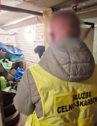 Wpadł, gdy pakował kontrabandę