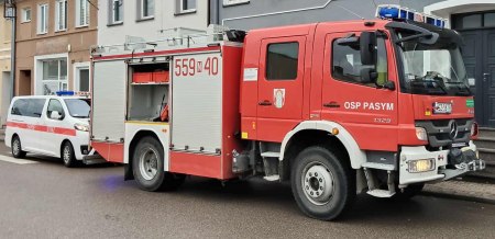 Trzylatek zamknięty w mieszkaniu