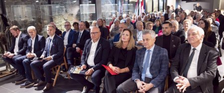 Nie pozwalajmy fałszować historii