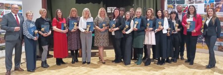 Podziękowania dla wszechmocnych - pomocnych