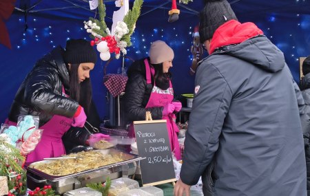 Jarmarki w świątecznym klimacie