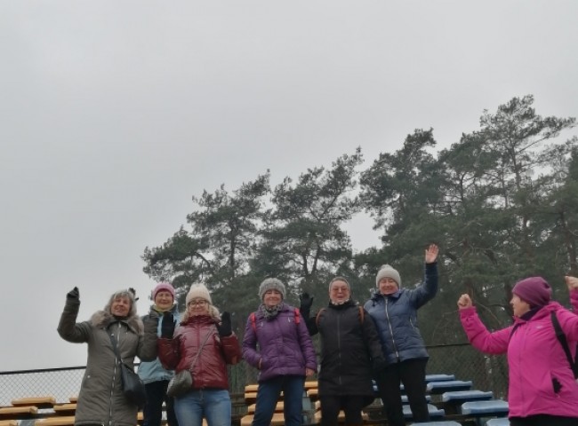 Na stadionie w marszowym gronie